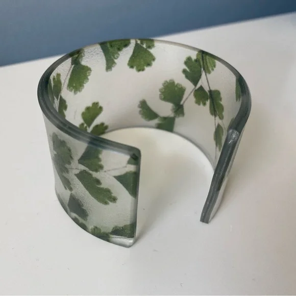 dconstruct Resin Cuff Bracelet - Picture 3 of 5